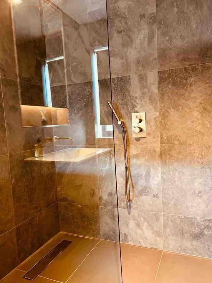 Apartment 3 Bed 2 Bath Penthouse Hoxton Square With Terrace *
