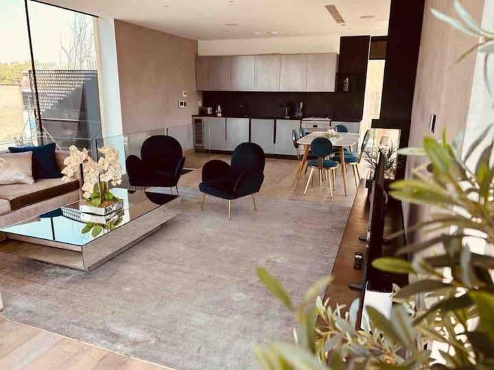3 Bed 2 Bath Penthouse Hoxton Square With Terrace Apartment London