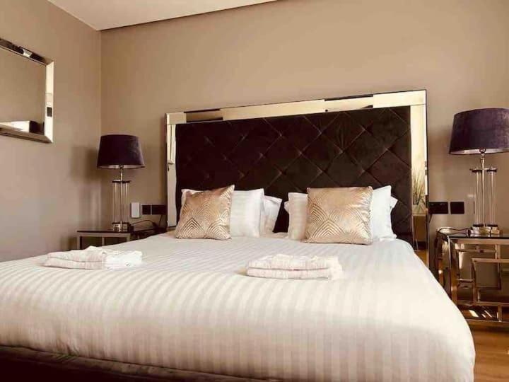 3 Bed 2 Bath Penthouse Hoxton Square With Terrace Apartment London