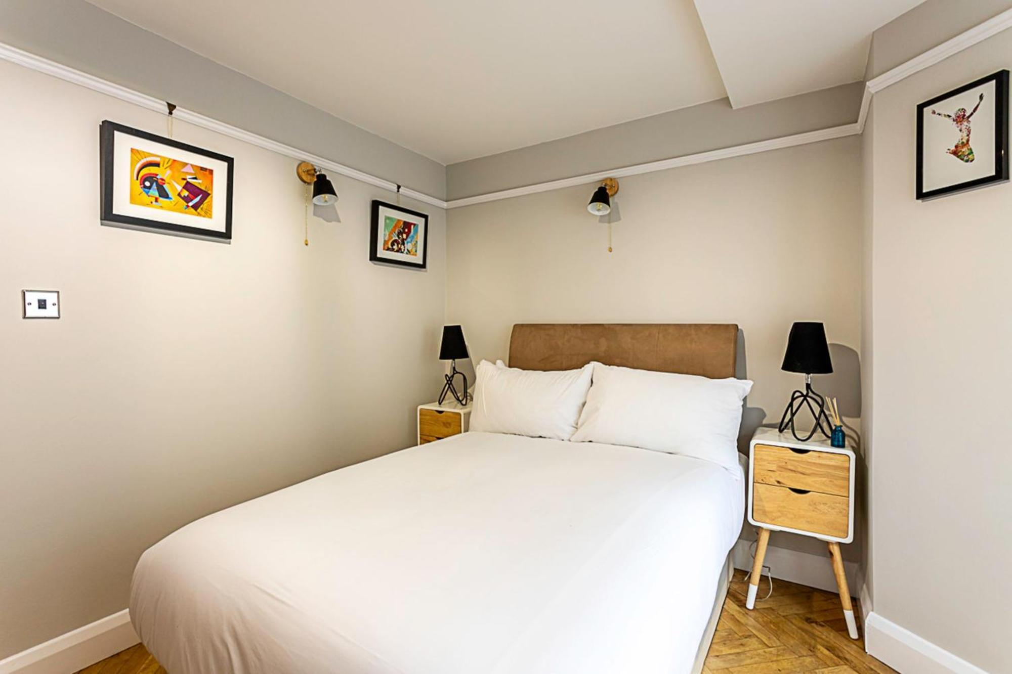 Apartment Cosy Garden Flat In Prestigious Residential Area London