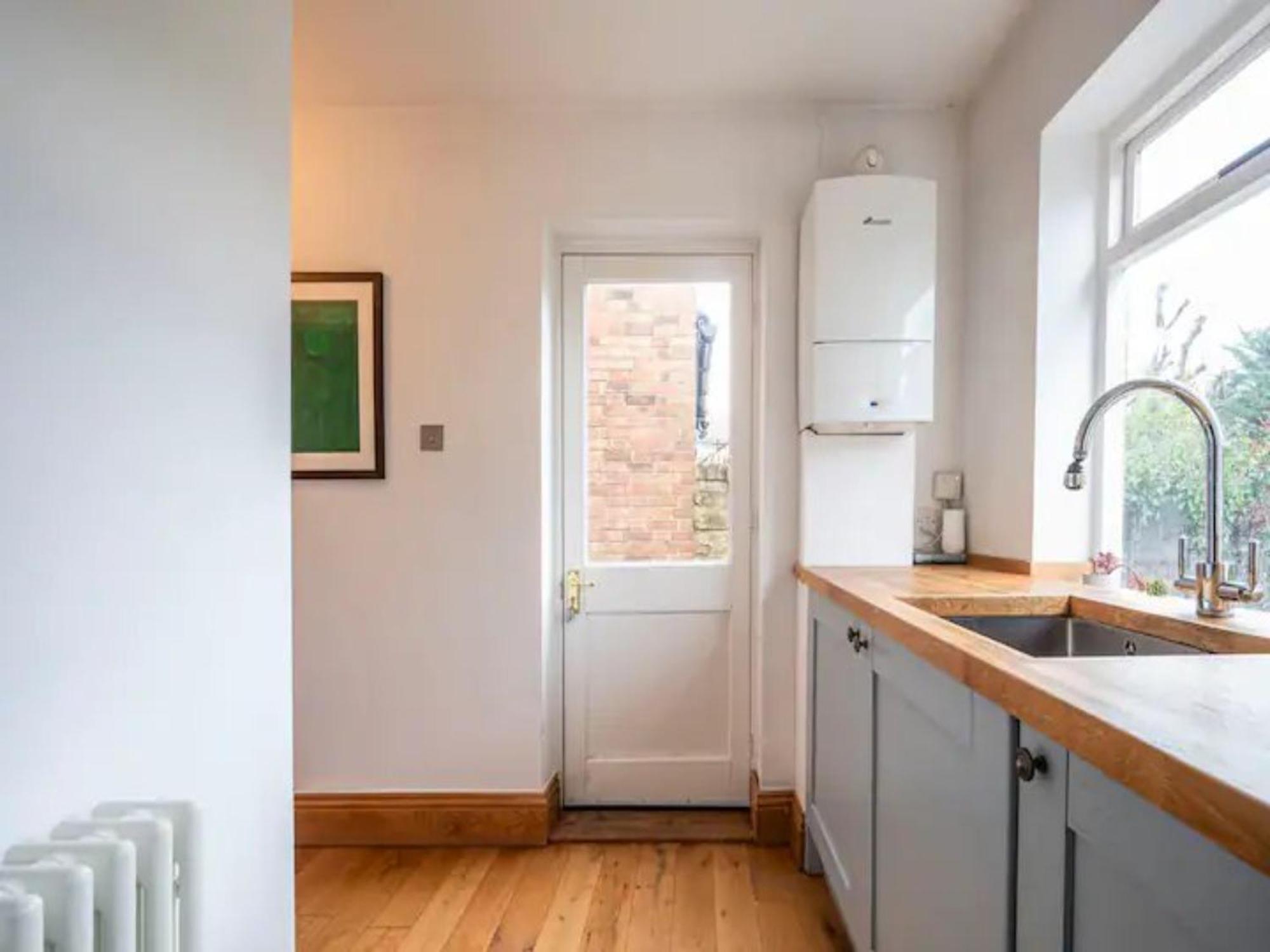 Appartement Pass The Keys Hither Ground Floor Flat With Garden Londen