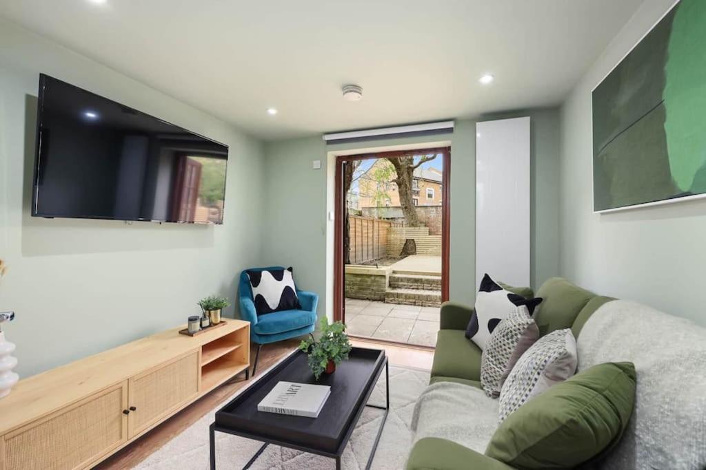 Classy&stylish 2 Bed Flat Near Camden * Londen