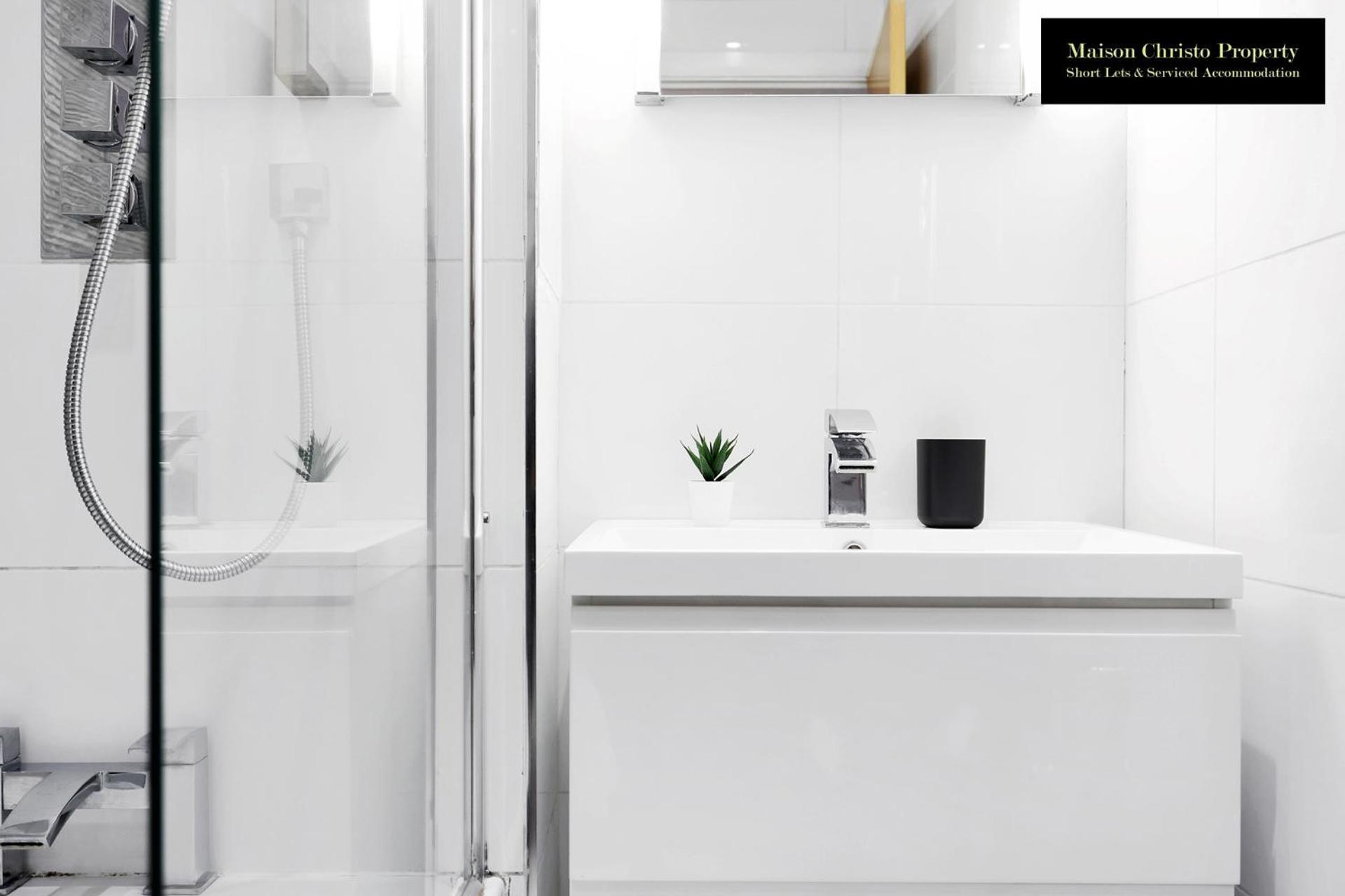 Apartamento Caraway Heights 2bedroom Sleeps 6 In Canary Wharf, Free Parking, Near Excel, O2 & Airport By Maison Christo Short Lets & Serviced *