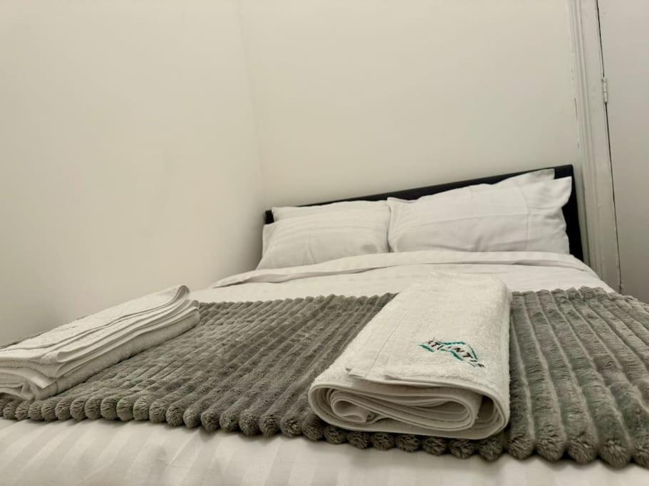 Apartment 4 Bedroom Entire Flat, Kings Cross Road London