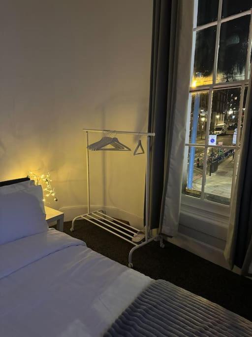Apartment 4 Bedroom Entire Flat, Kings Cross Road