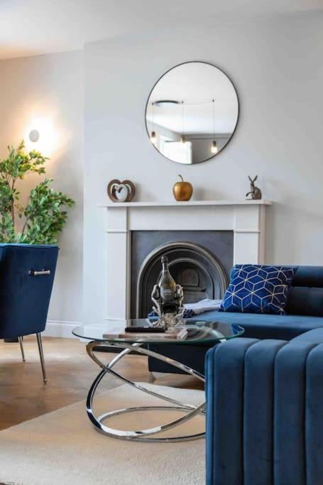 Baker St / Marylebone / Sherlock Holmes 3bed2bath Apartment