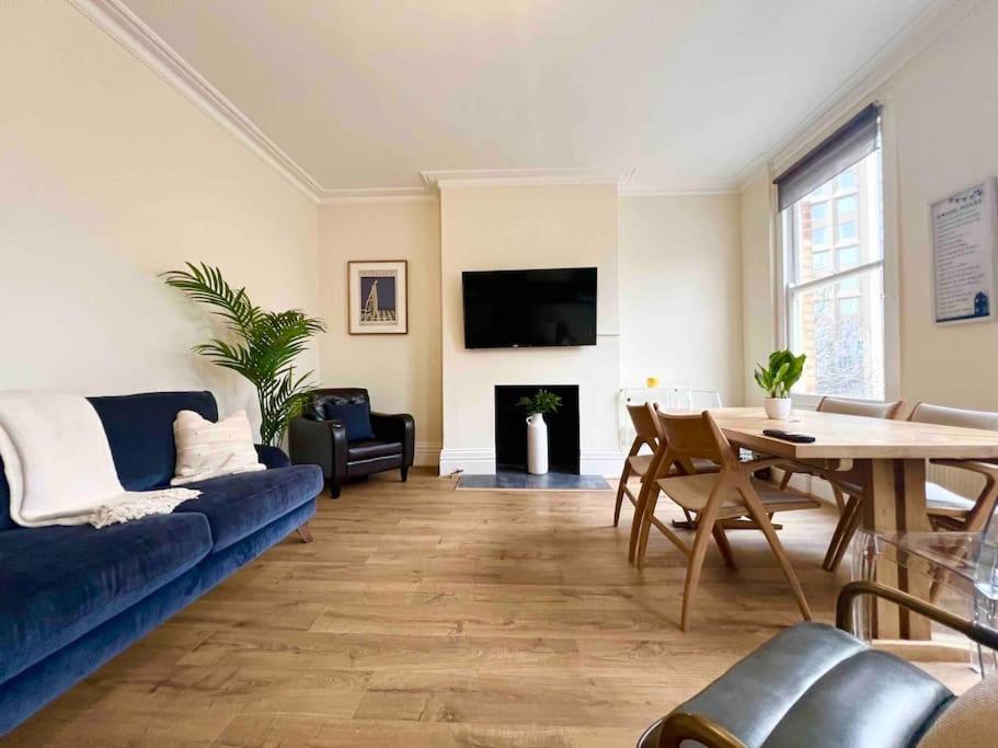 4 Bed Apartment- Archway Station *