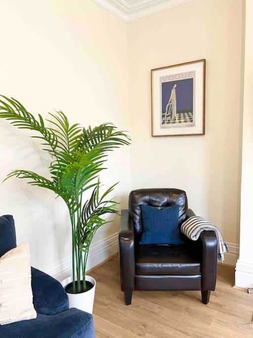 4 Bed Apartment- Archway Station * London
