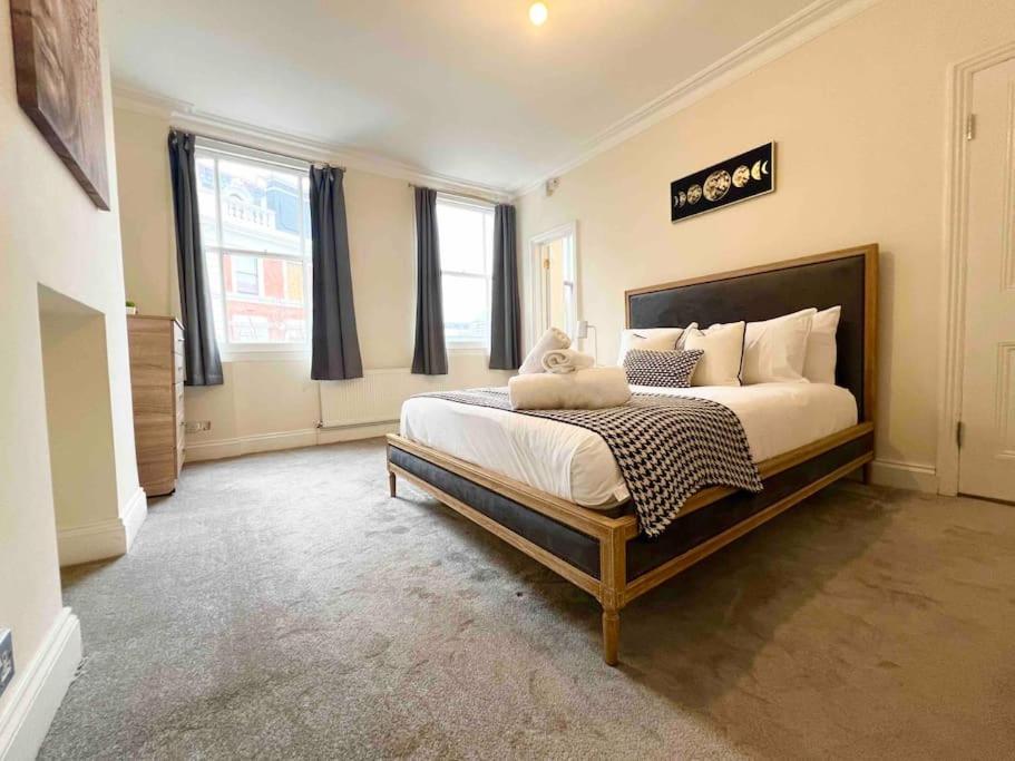 4 Bed Apartment- Archway Station London