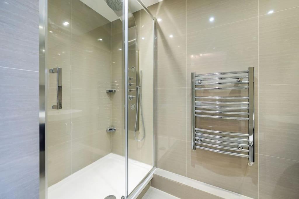 2-hosted By Sweetstay Apartment