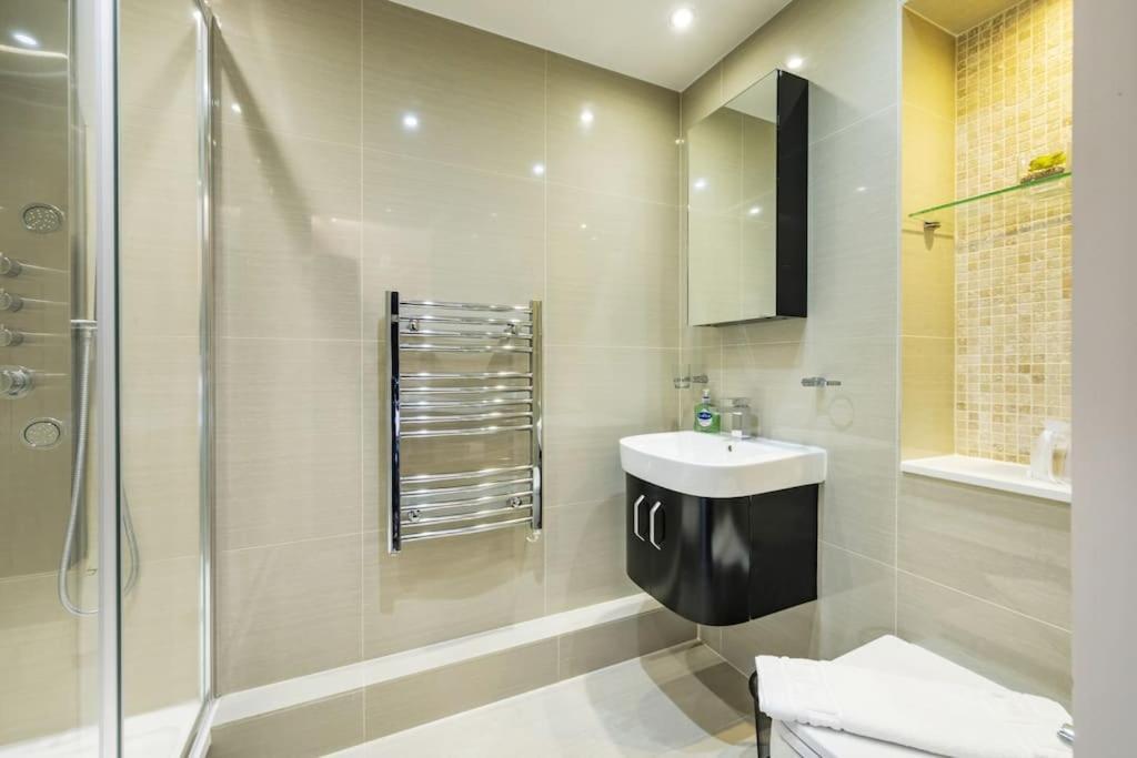 2-hosted By Sweetstay Apartment *
