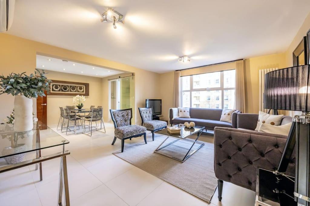2-hosted By Sweetstay London