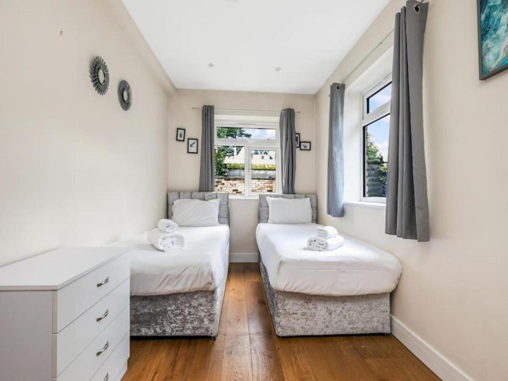 Pass The Keys Ealing Queen Of The Suburbs 2bd Apartamento Londres