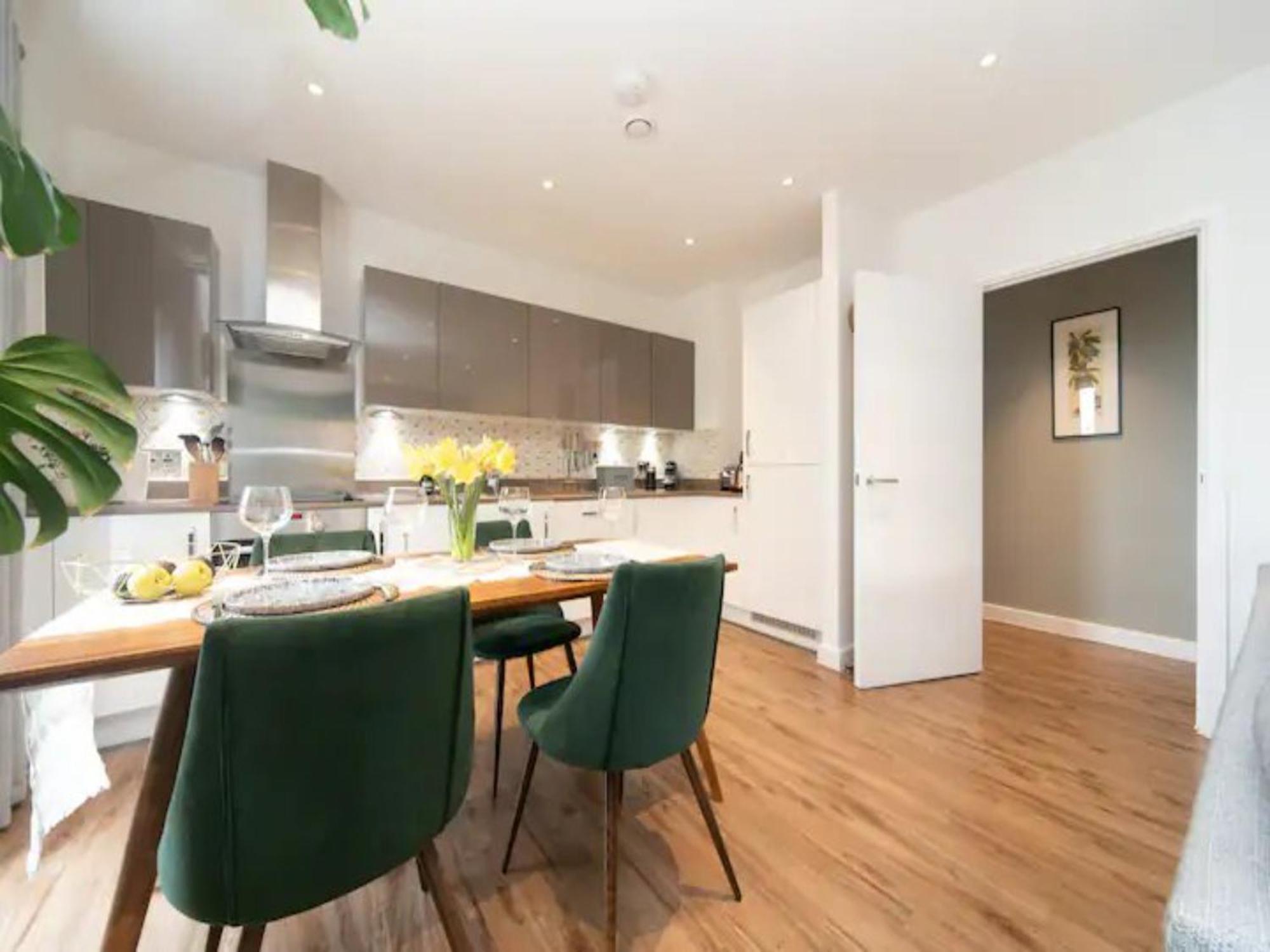 Apartment Pass The Keys Stunning And Stylish Flat Mins From