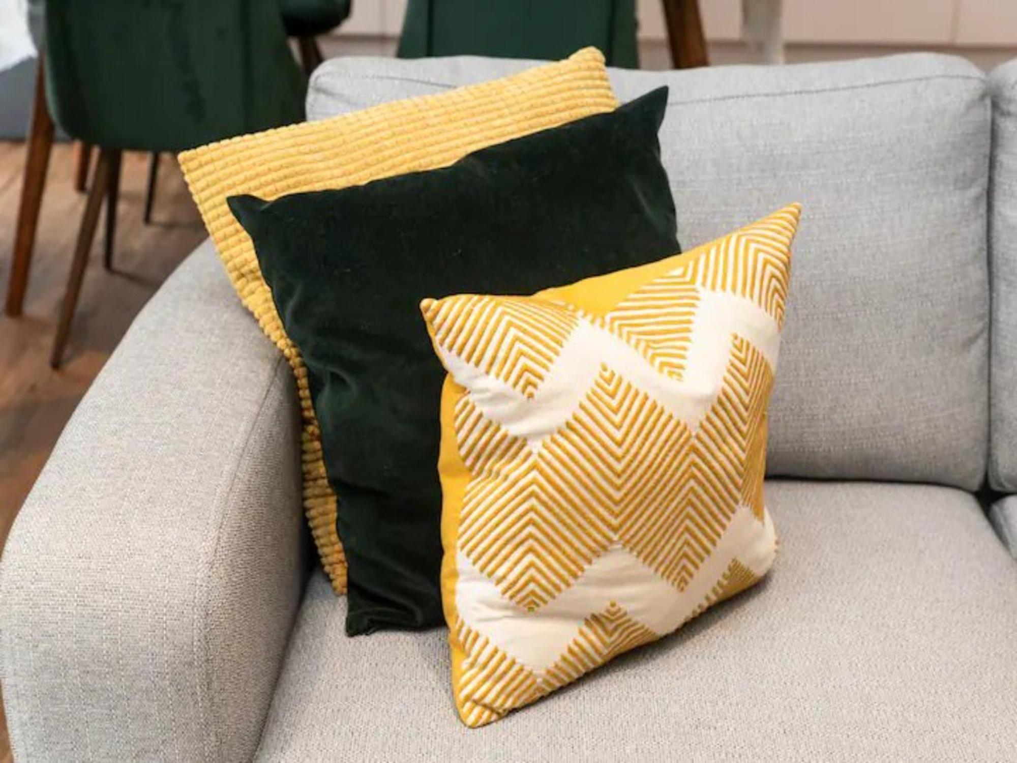 Pass The Keys Stunning And Stylish Flat Mins From * London