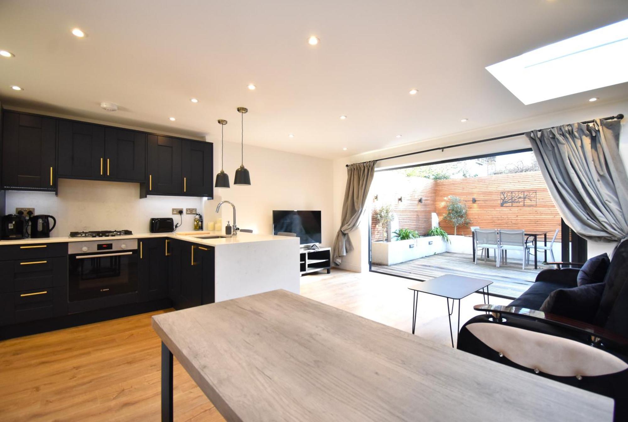 Stunning 2 Bed Apartamento Londres