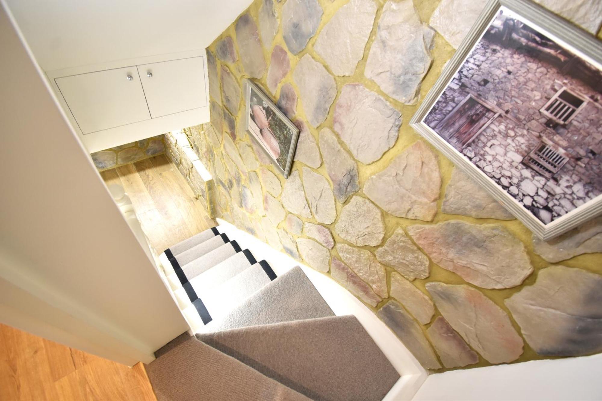 Stunning 2 Bed Apartamento *