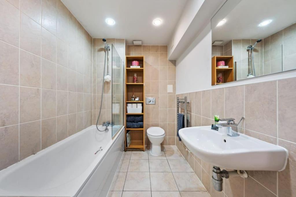 Stylish Central Bolthole