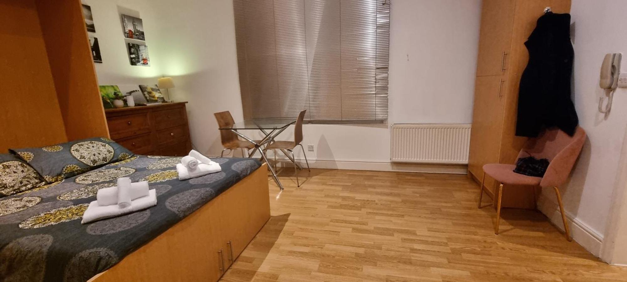 Gloucester Road Studio Apartment *