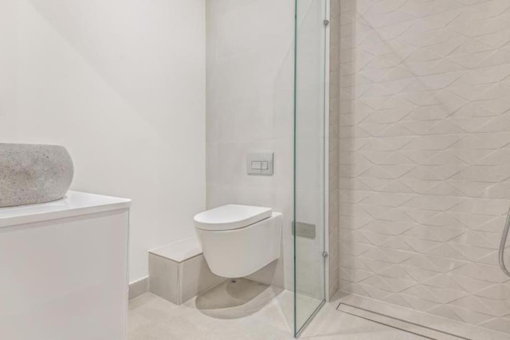 Modern Majesty 3 Bed 3 Bath House In Сasa de vacaciones *