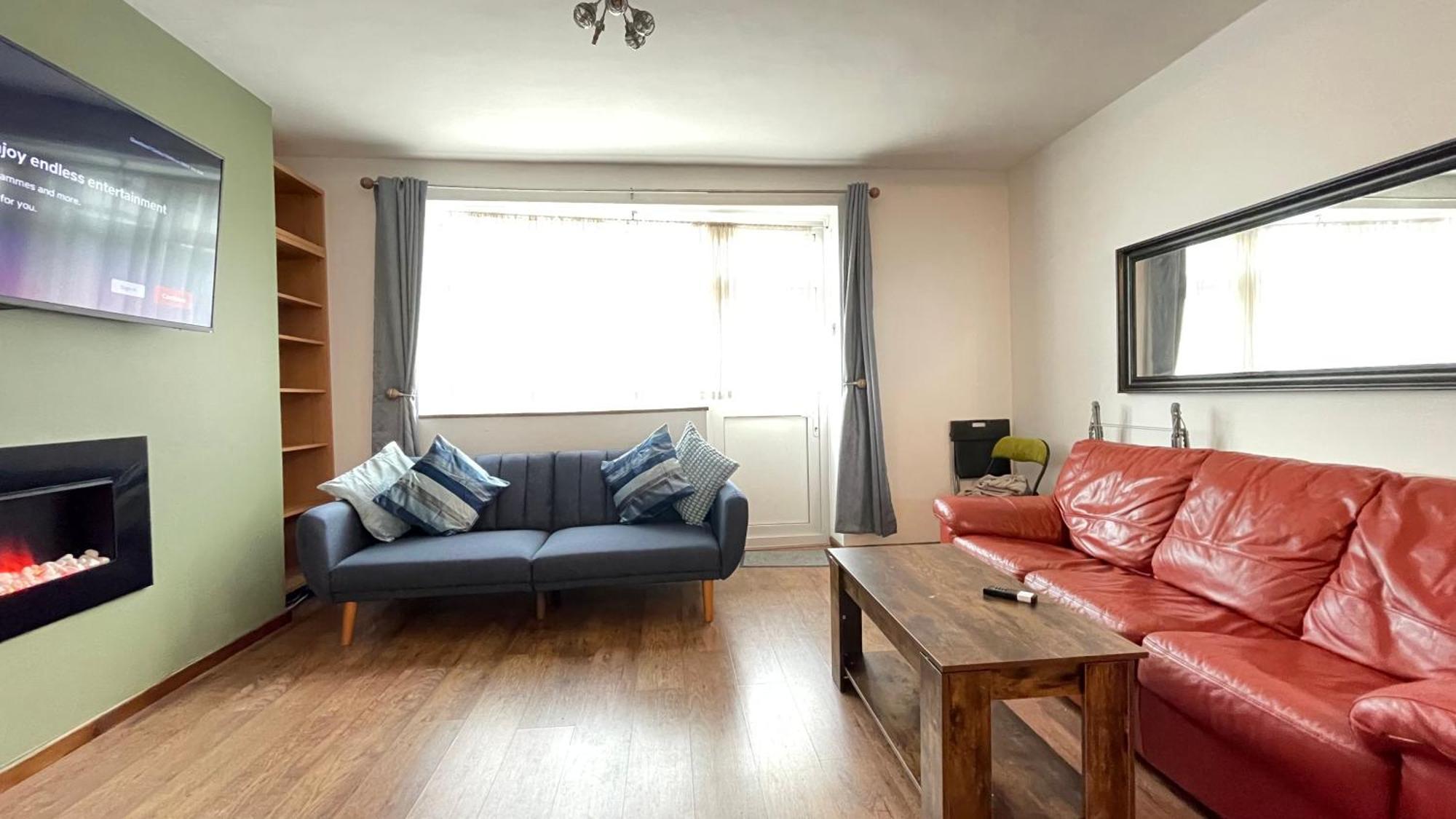 Appartement 2 Bedrooms 2 Stations