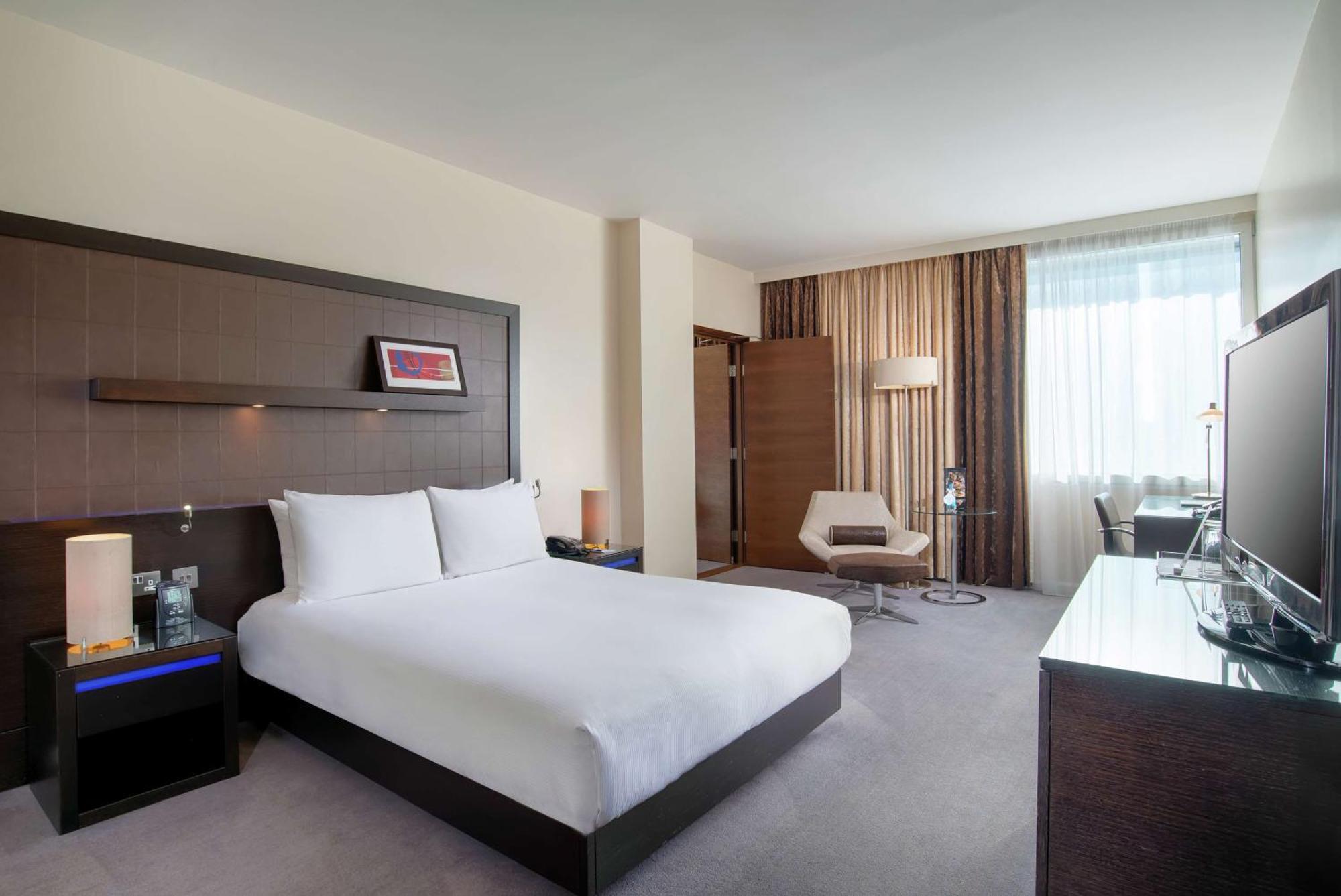 Hilton Canary Wharf Hotel 4*