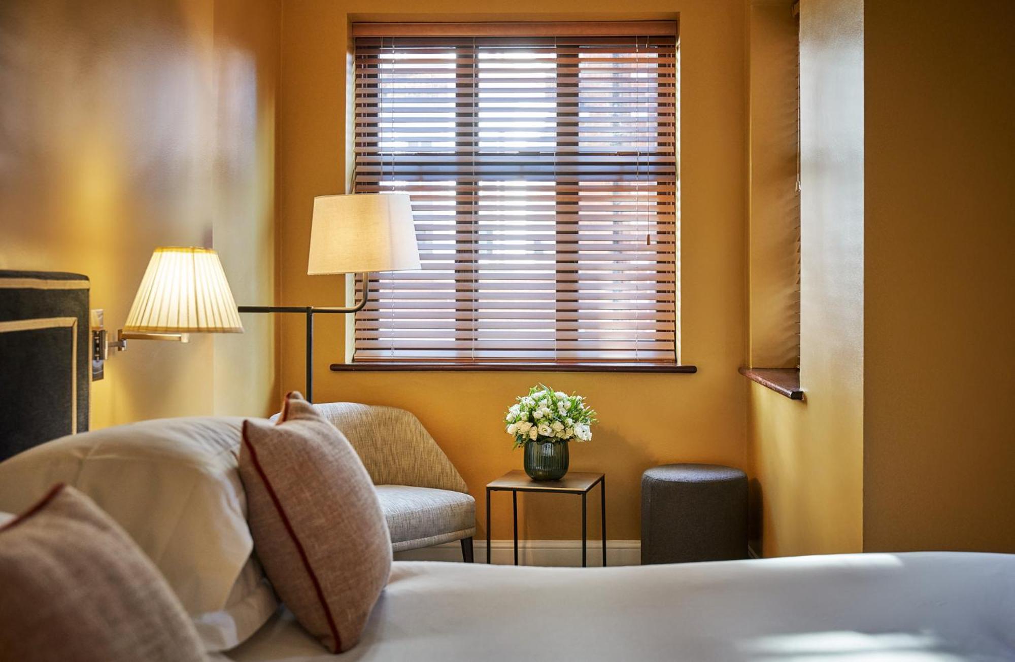 The Capital Hotel, & Townhouse Hotel Londen