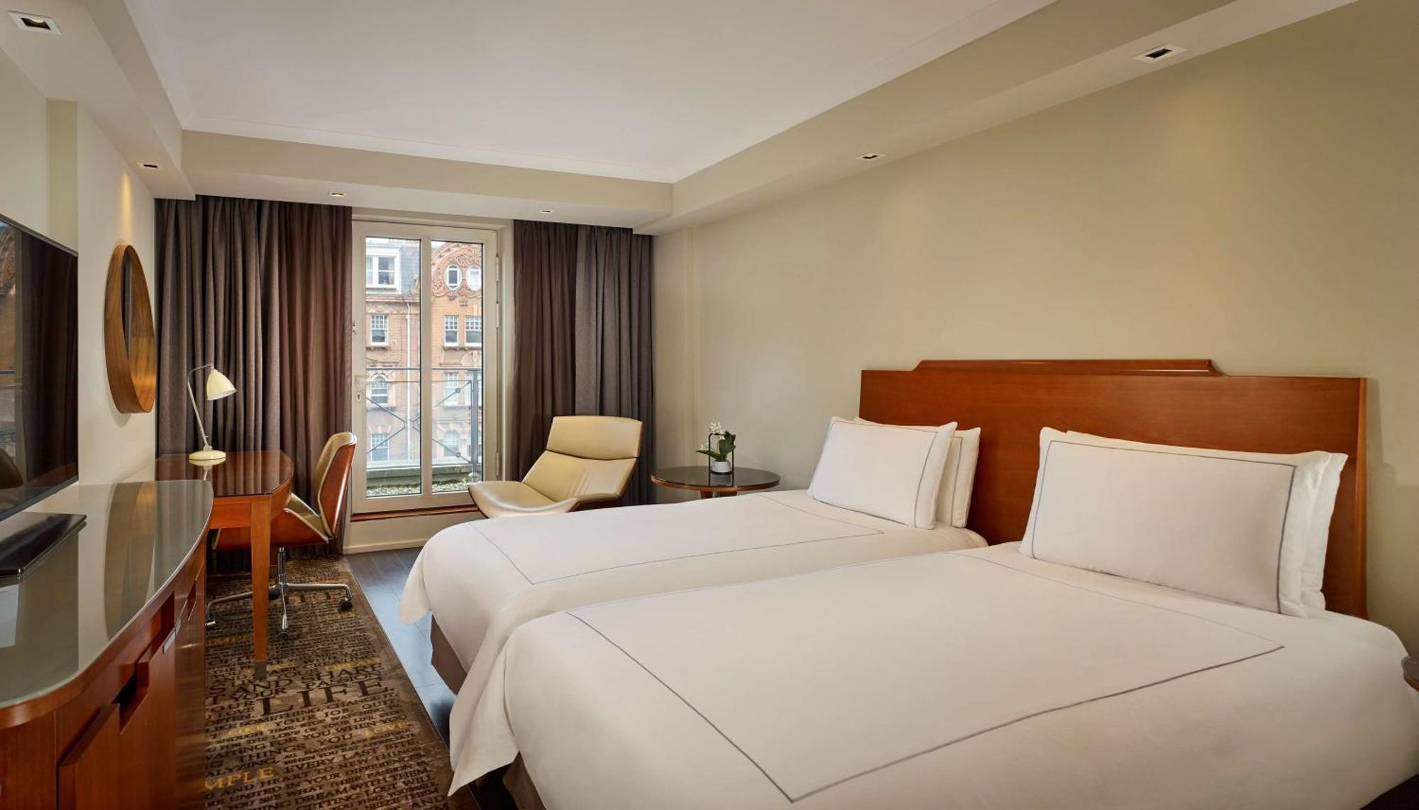 Park Plaza Victoria London