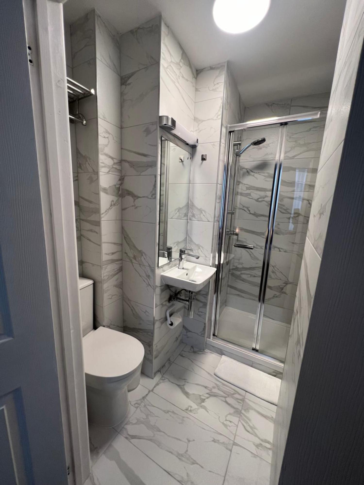 Tudor Court 3* London