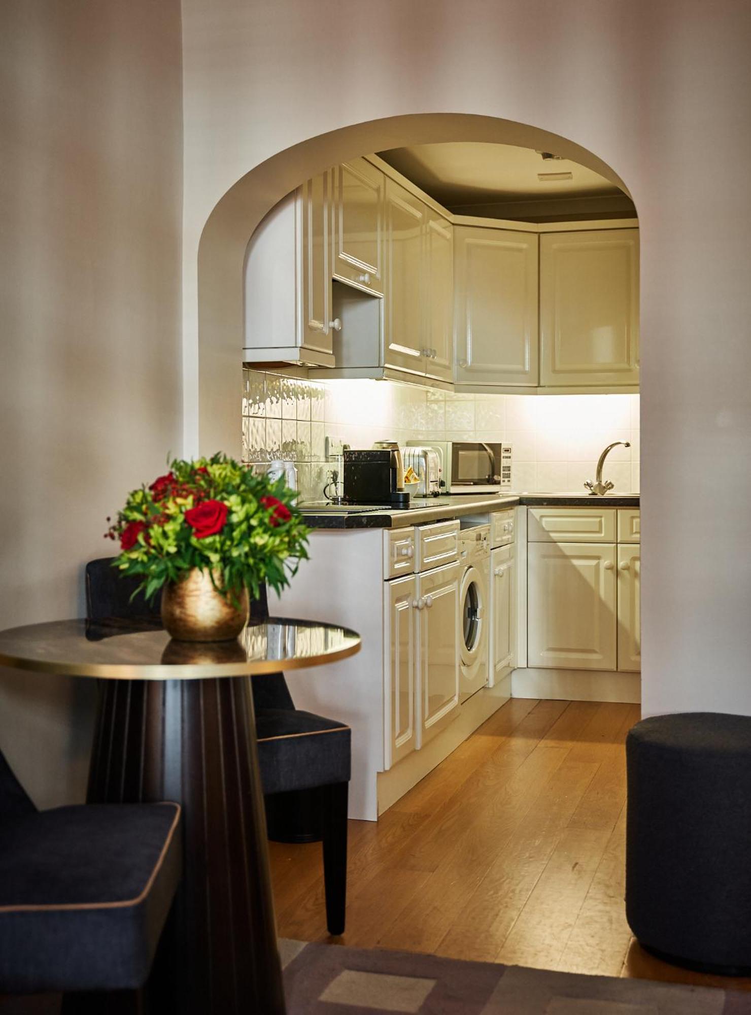 The Capital Hotel, & Townhouse Hotel Londen