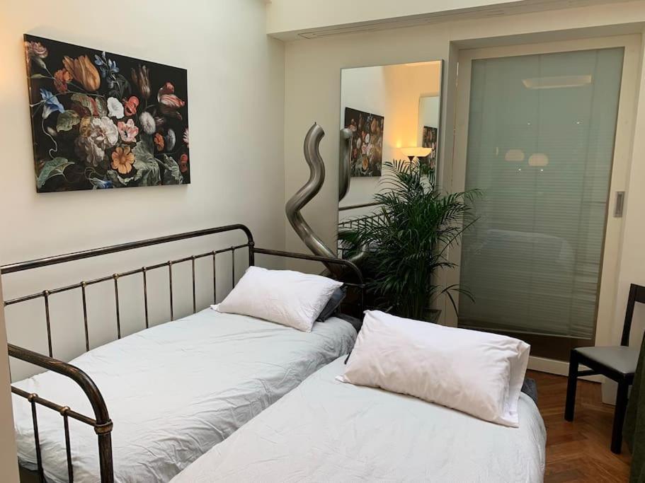 Hyde Park 3bed With Patio As Seen On Tv House Hunters International Apartment *