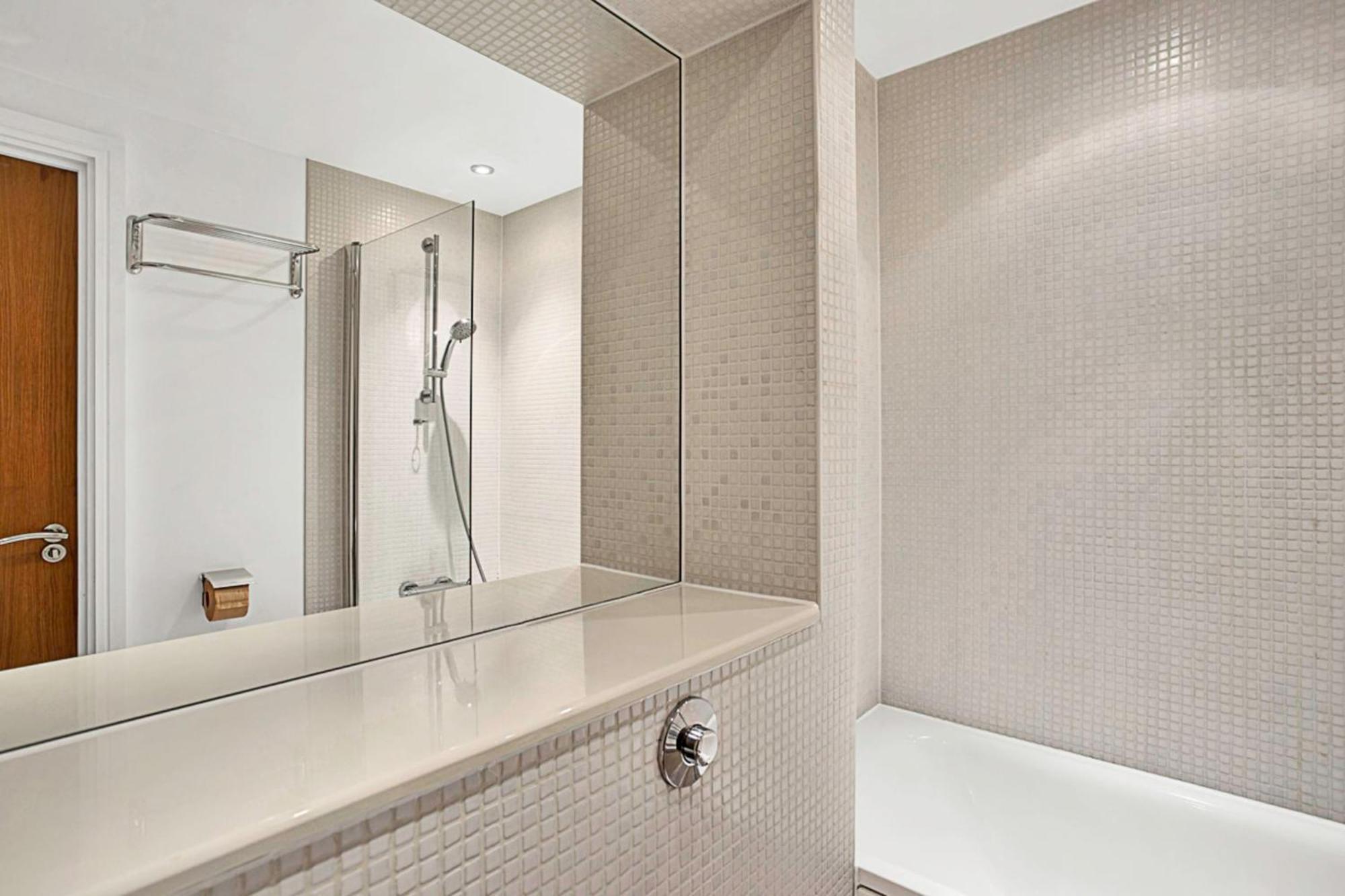 Urban Retreat Stylish 1-bed Bliss Apartment London