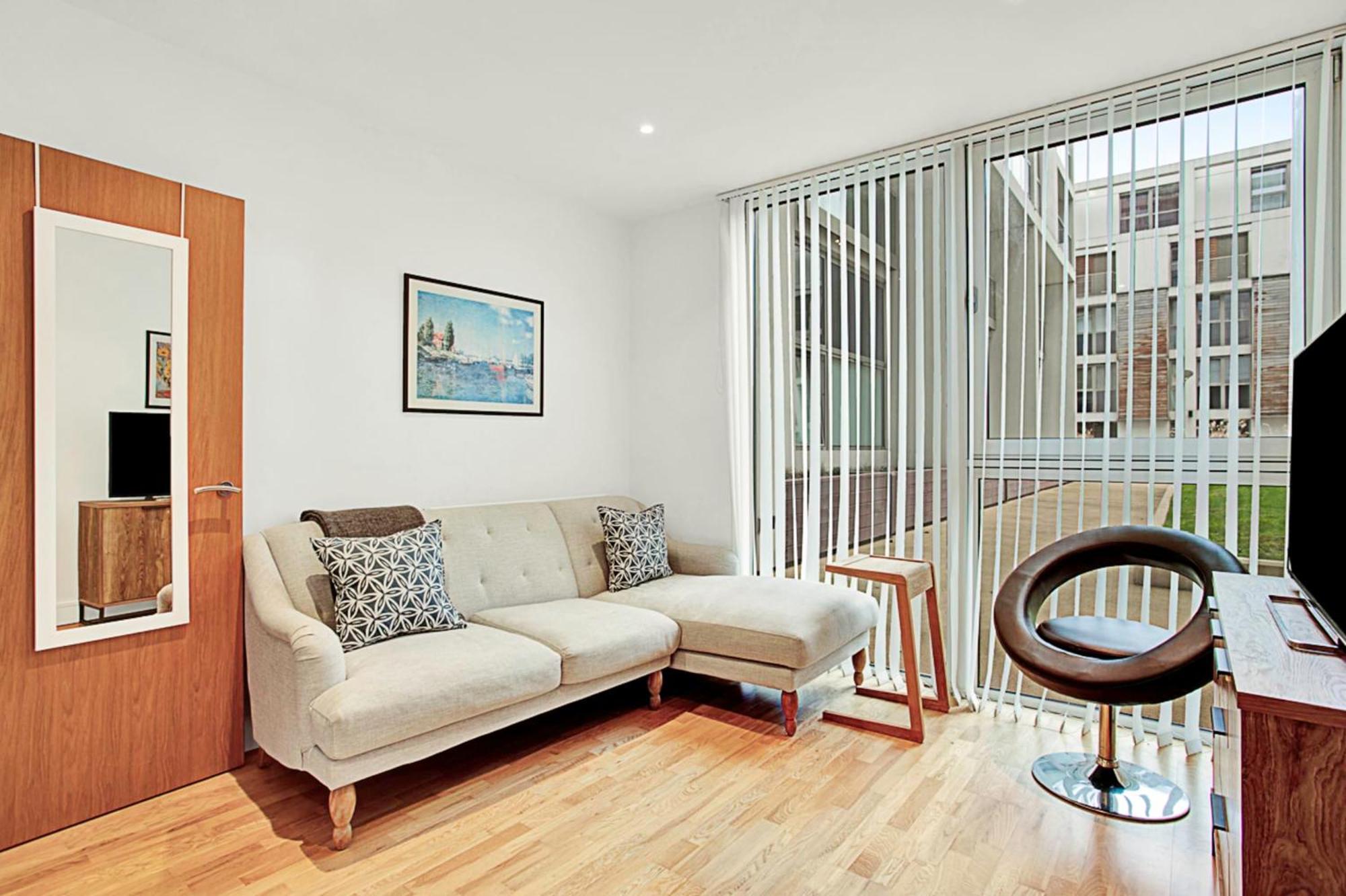 Apartment Urban Retreat Stylish 1-bed Bliss London