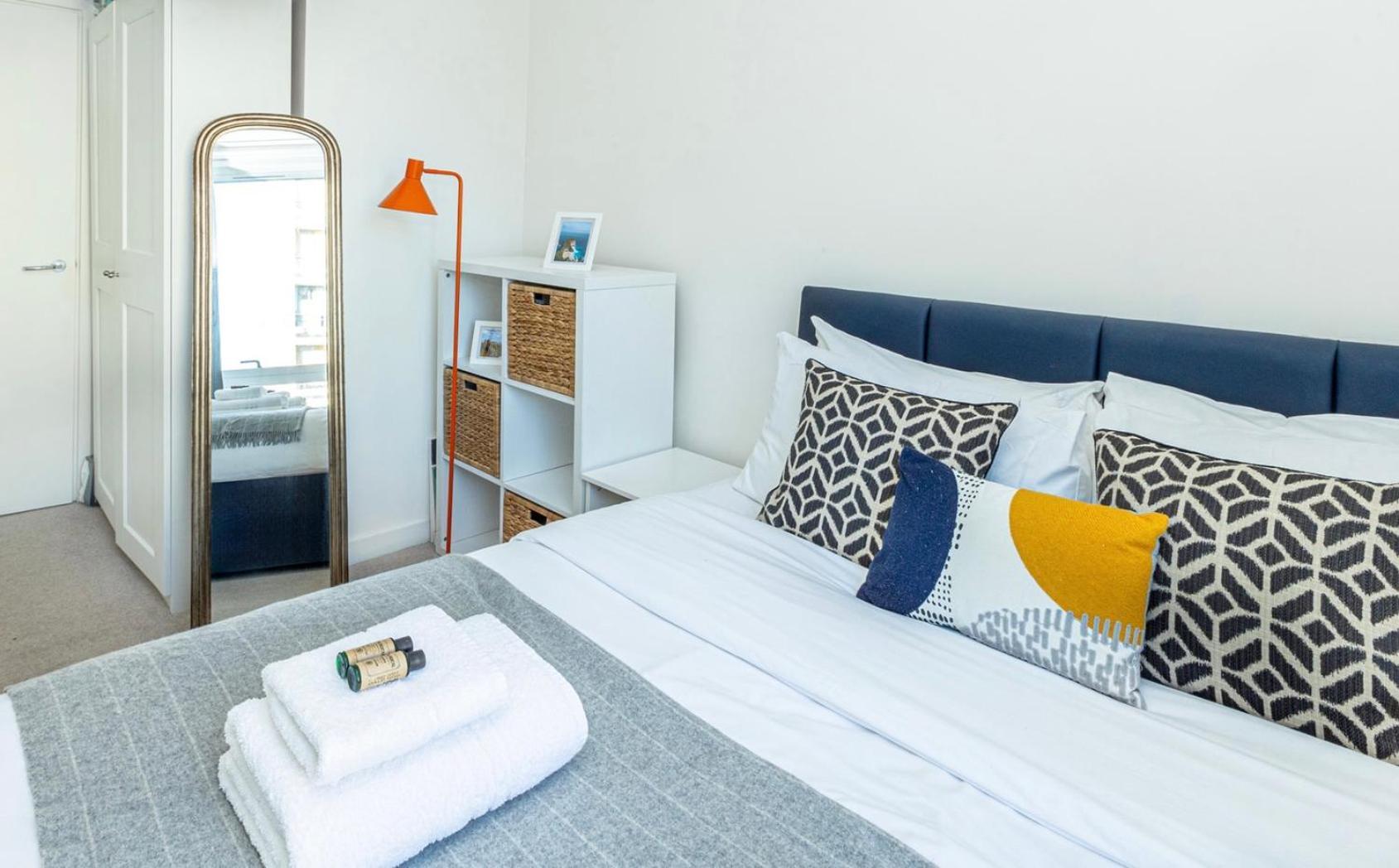 Modern New 2br Flat Wbalcony In Peaceful Brixton * London