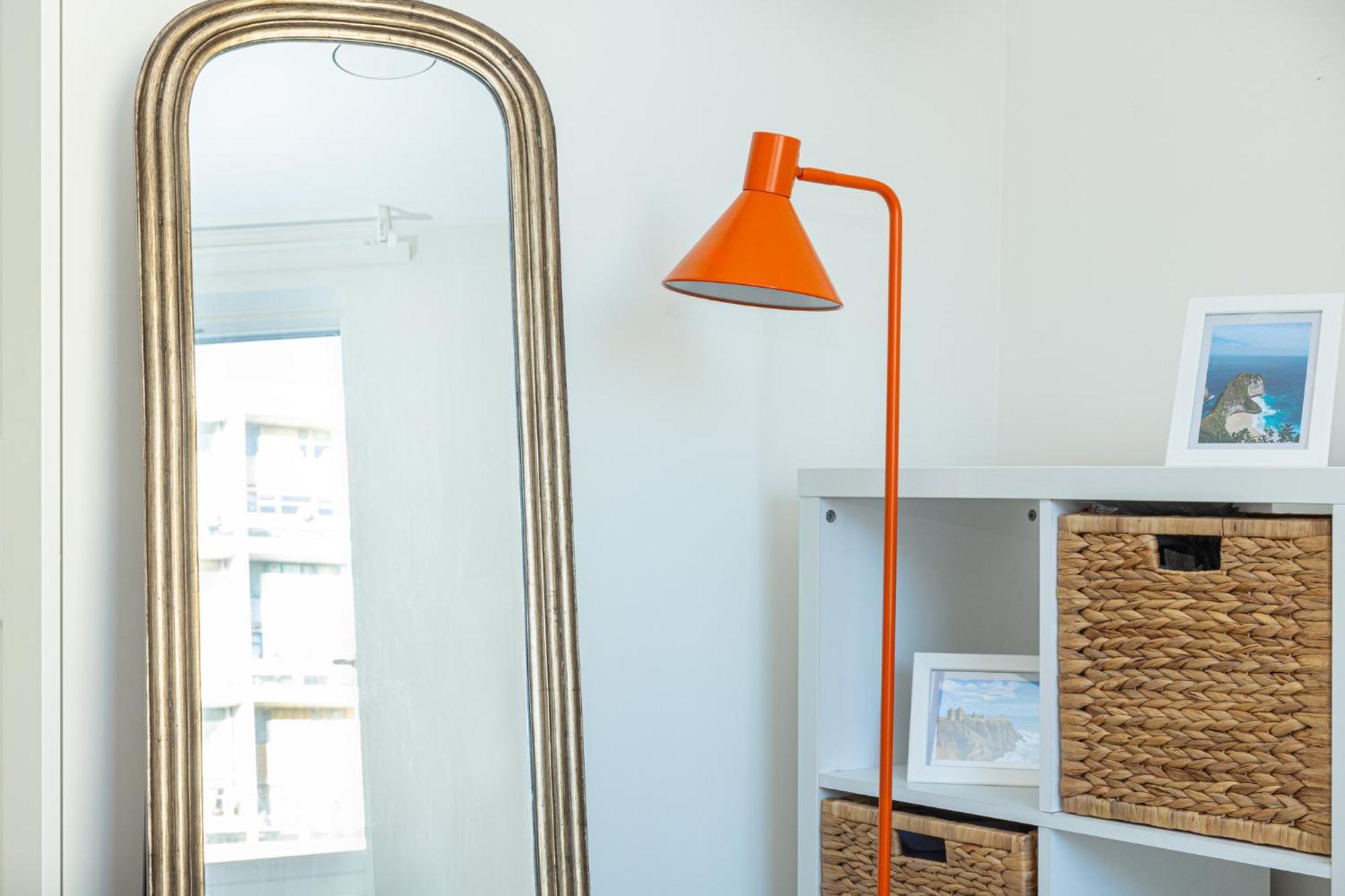 Modern New 2br Flat Wbalcony In Peaceful Brixton