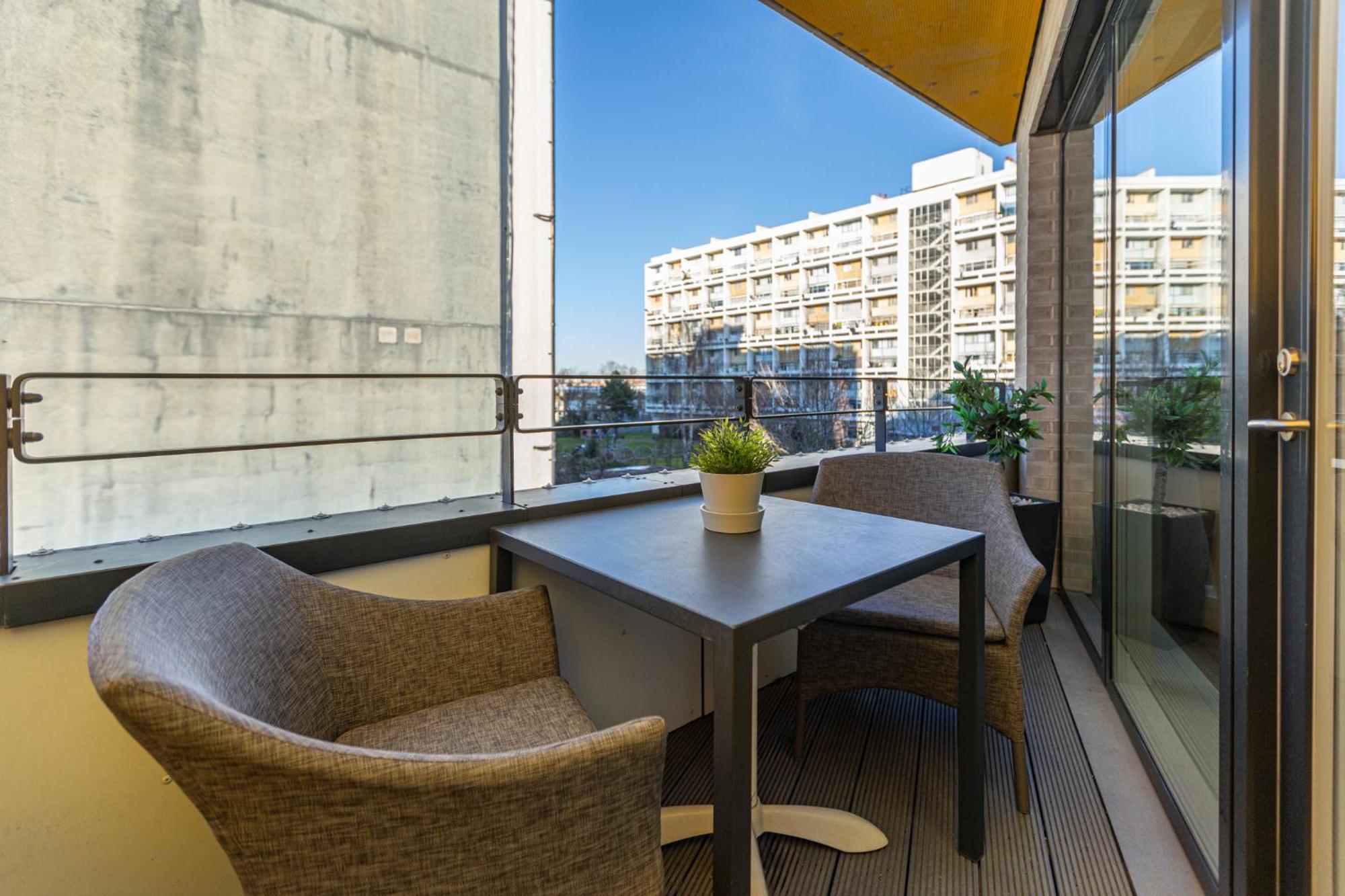Modern New 2br Flat Wbalcony In Peaceful Brixton * London