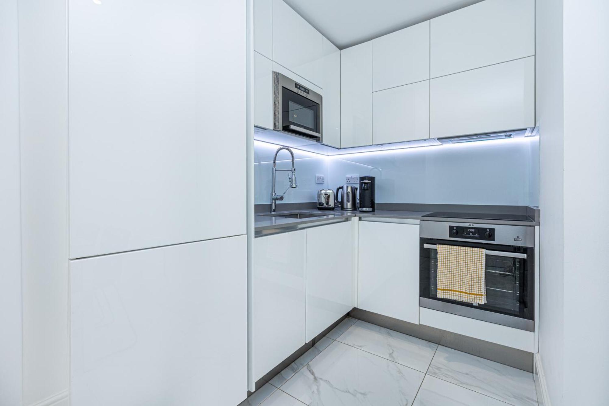 Luxury Harley Street Apartment *