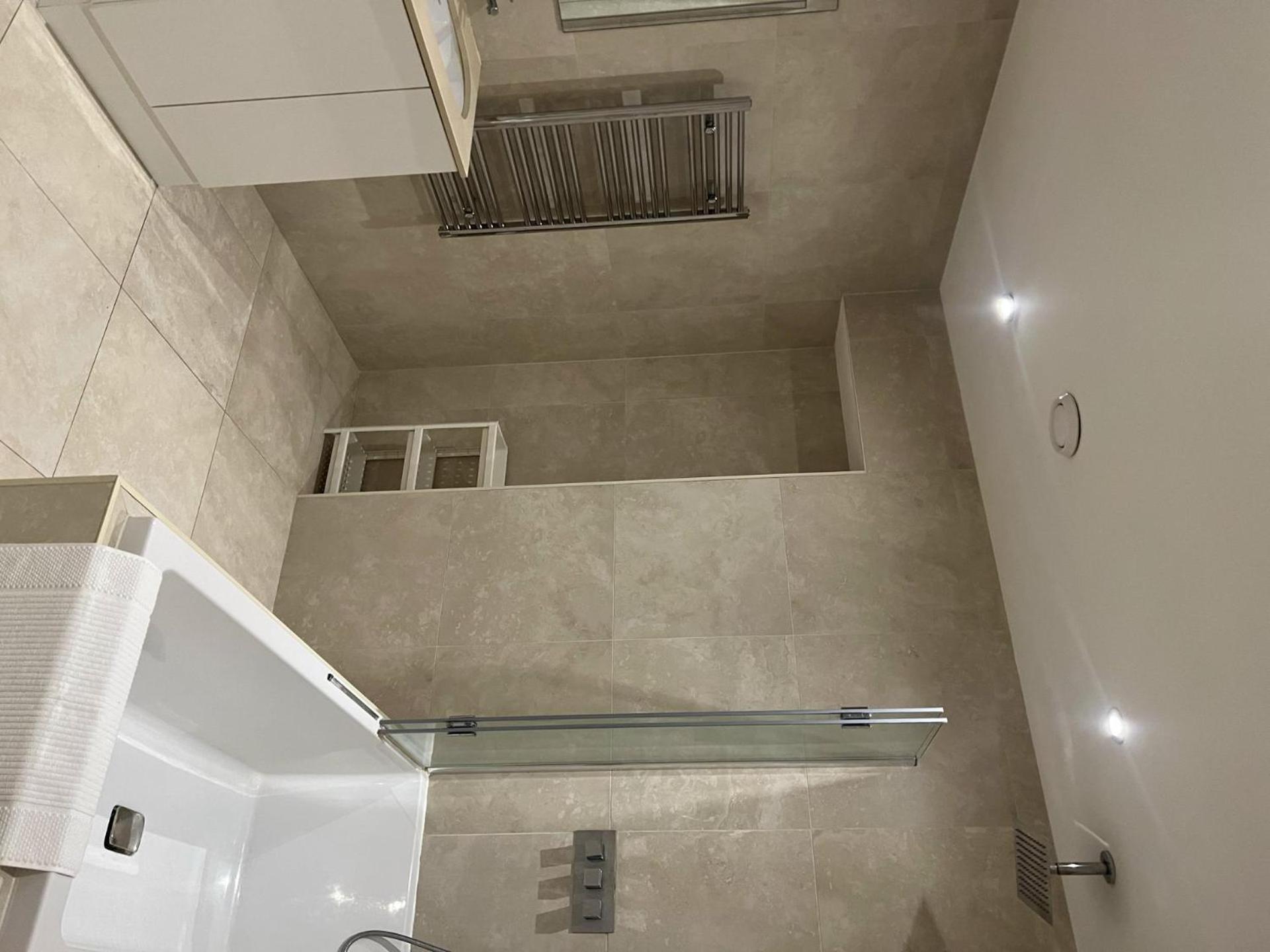 Beautiful 2-bed In Apartment London
