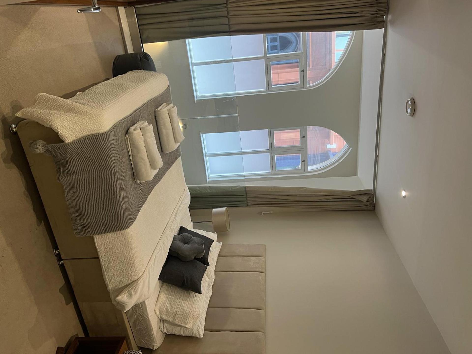 Beautiful 2-bed In Apartment