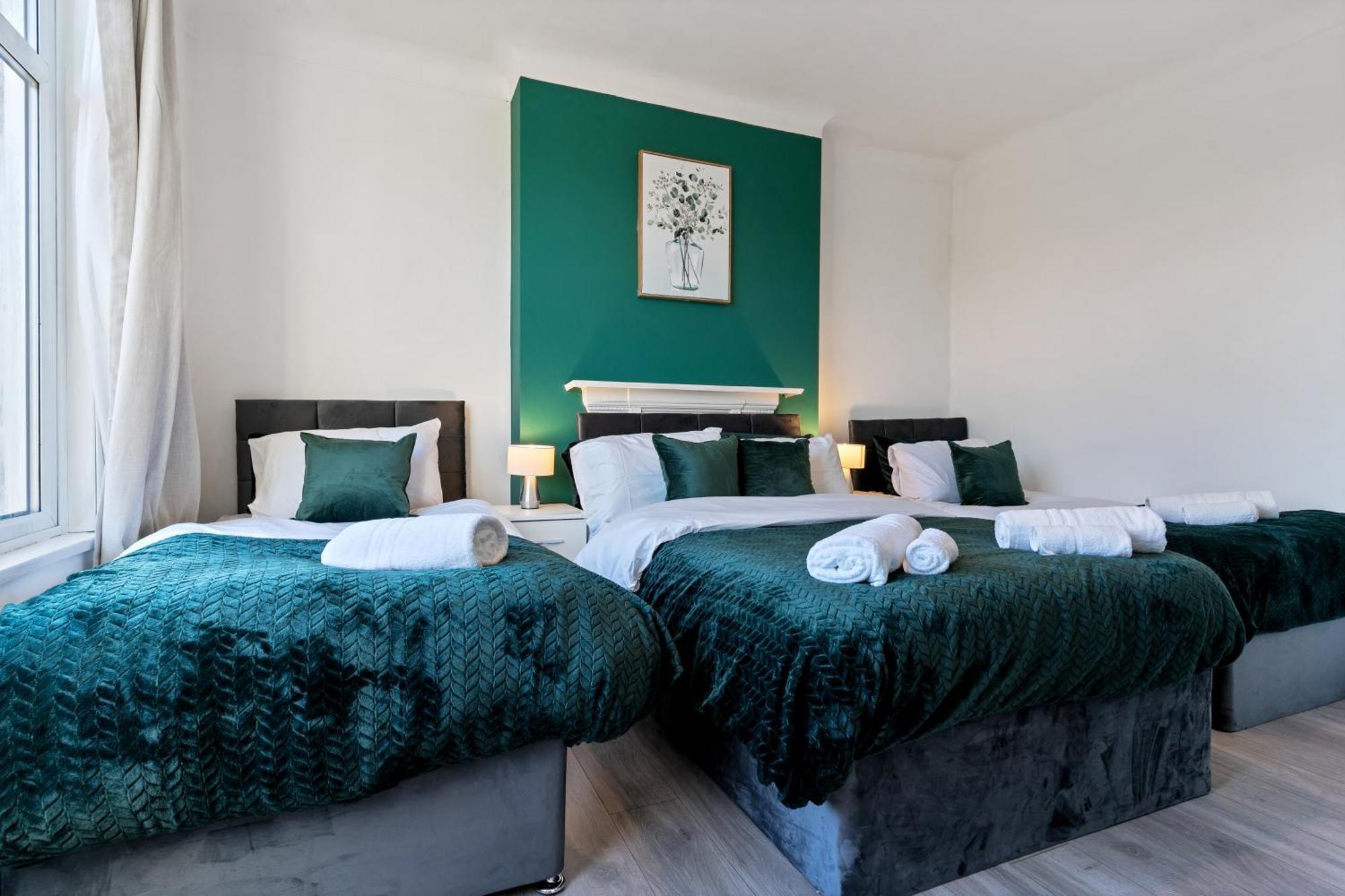 Stylish 2 Bed Near Appartement *