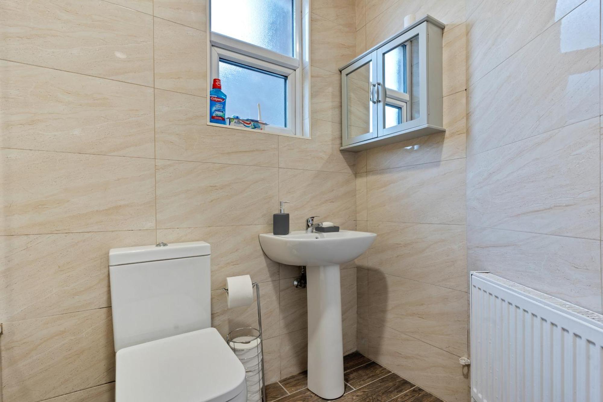 Stylish 2 Bed Near Londen