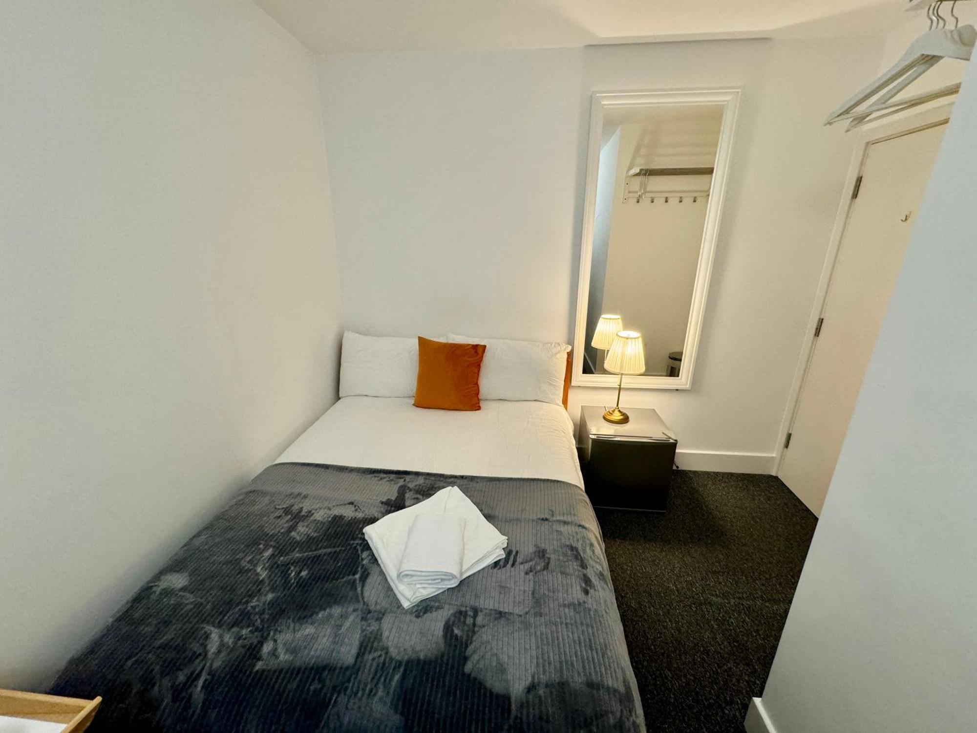 Cosmopolitan Comfort Private Bedrooms In Euston 106 Habitación en casa particular