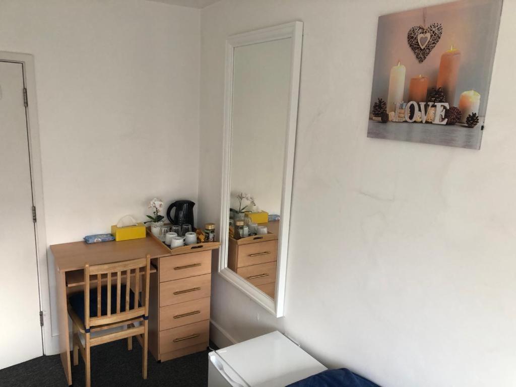 Cosmopolitan Comfort Private Bedrooms In Euston 106 Habitación en casa particular Londres