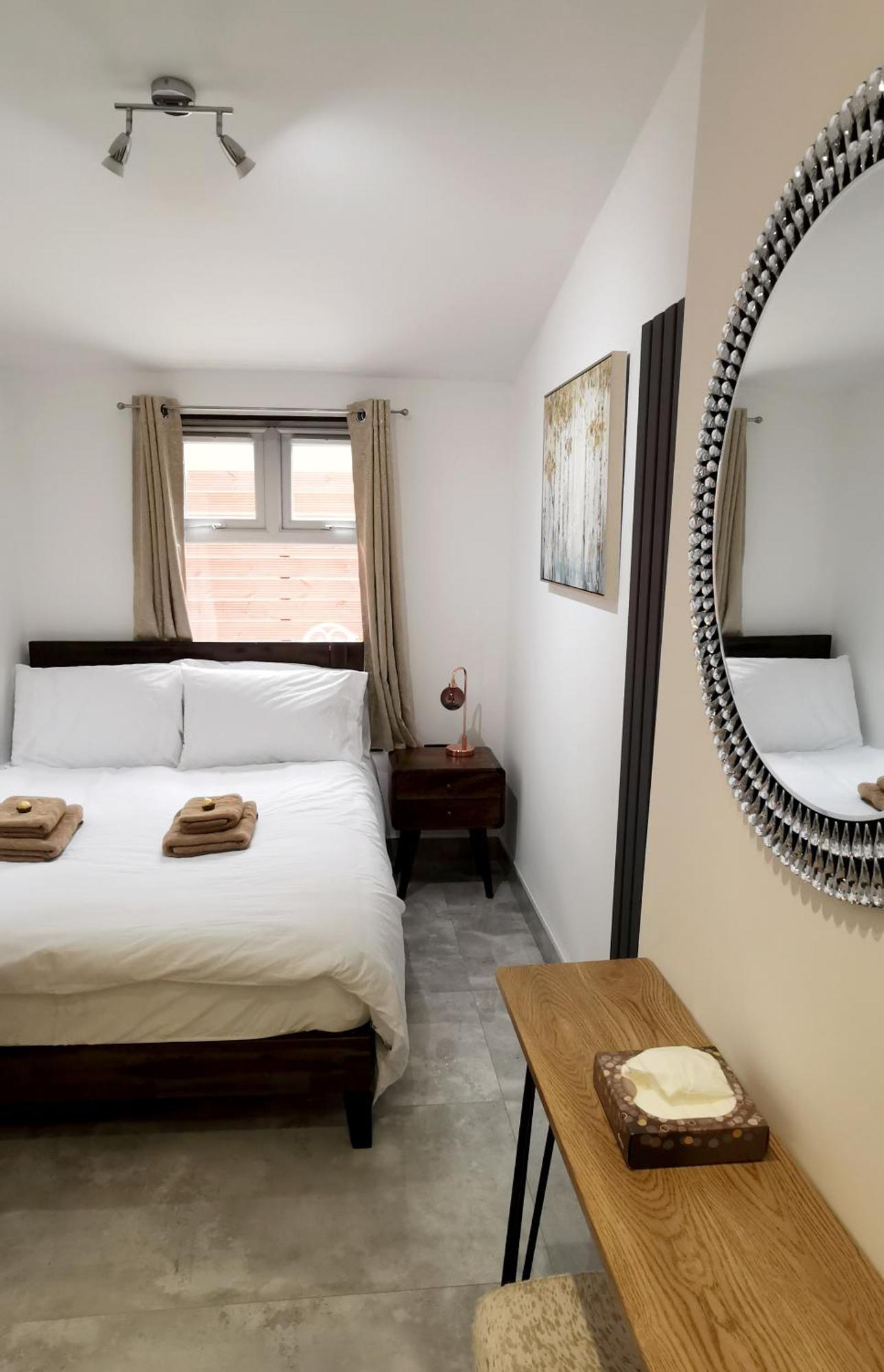 Сasa de vacaciones Luxury House Sleeps 13, 2 Minutes To Metro