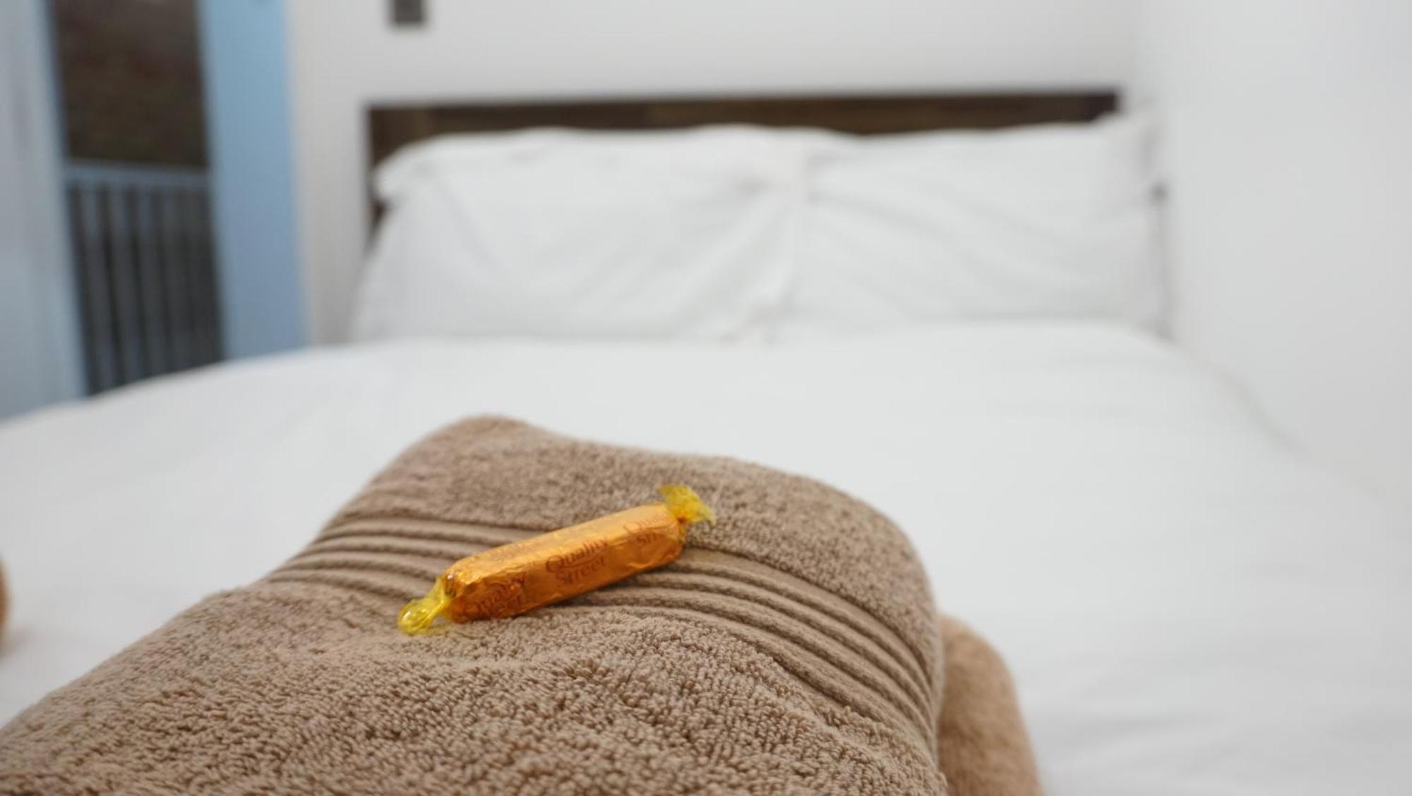 Luxury House Sleeps 13, 2 Minutes To Metro Сasa de vacaciones *