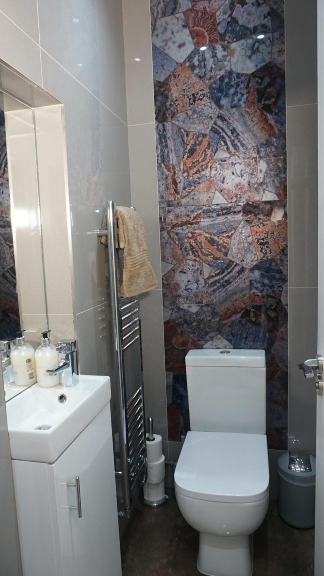 Luxury House Sleeps 13, 2 Minutes To Metro Сasa de vacaciones *