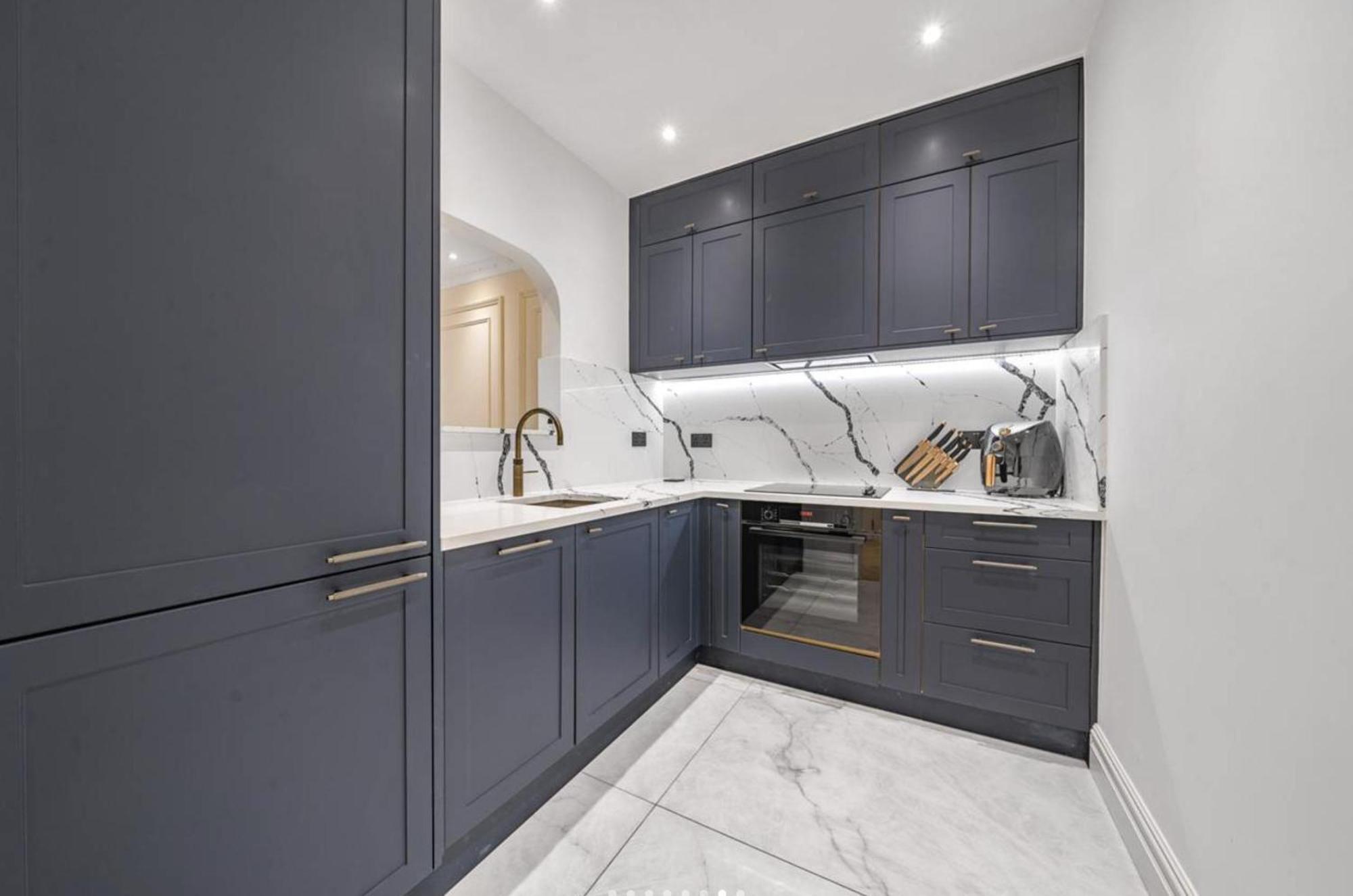 Luxury One-bedroom In *