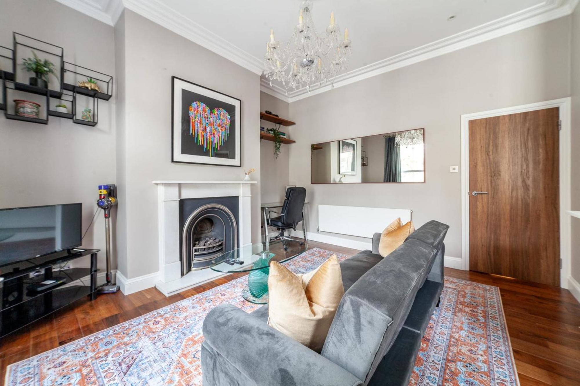 Elegant Chelsea Hideaway * London