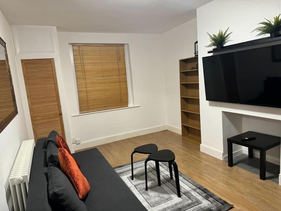 Manor Court * London