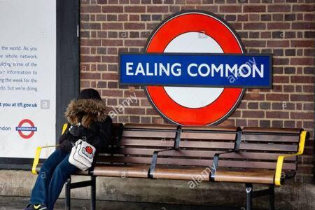 Appartement Modern Ealing Common Duplex Londen